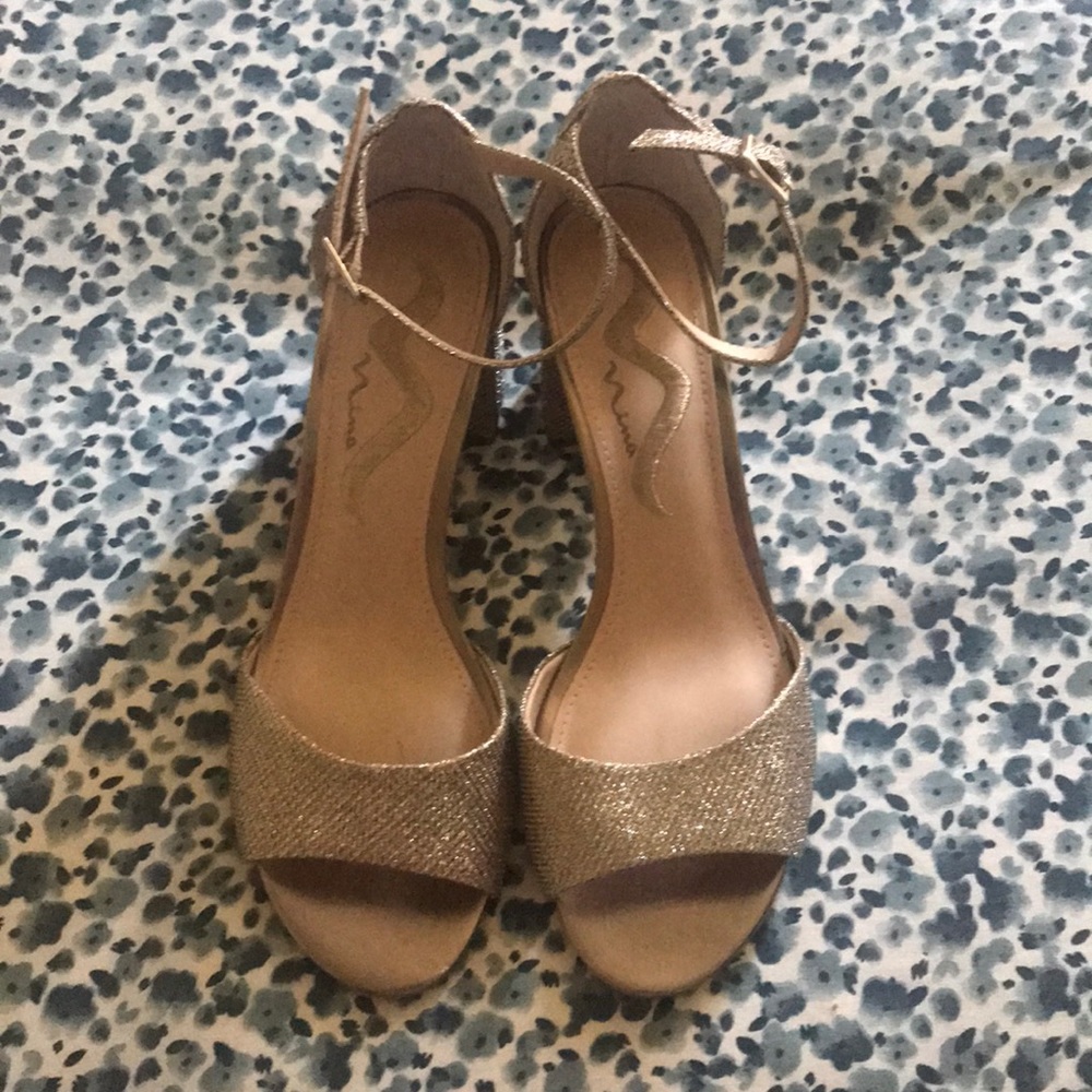 Gold Heels - Picture 2 of 7